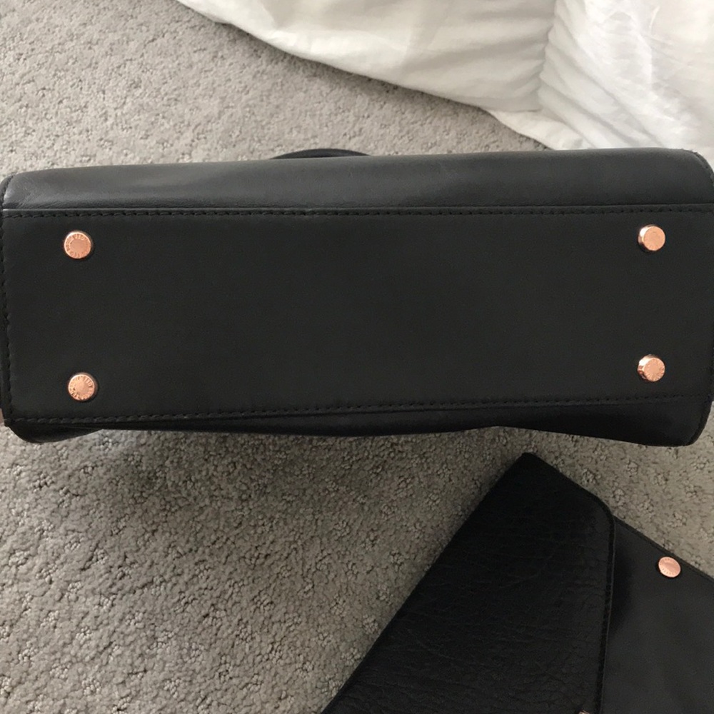 Ted Baker Baillie Bag with detachable clutch - Picture 3 of 6